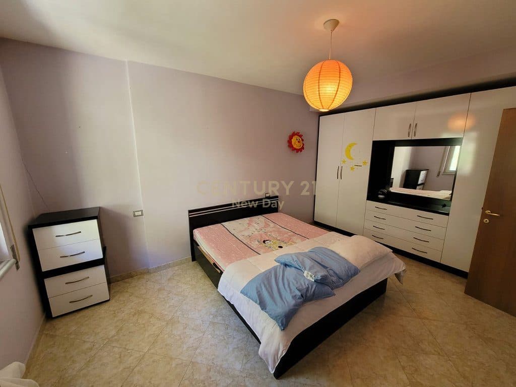 Shitet Apartament 2+1 me pamje Deti ne Currila 330,000€ | 110 m² 2