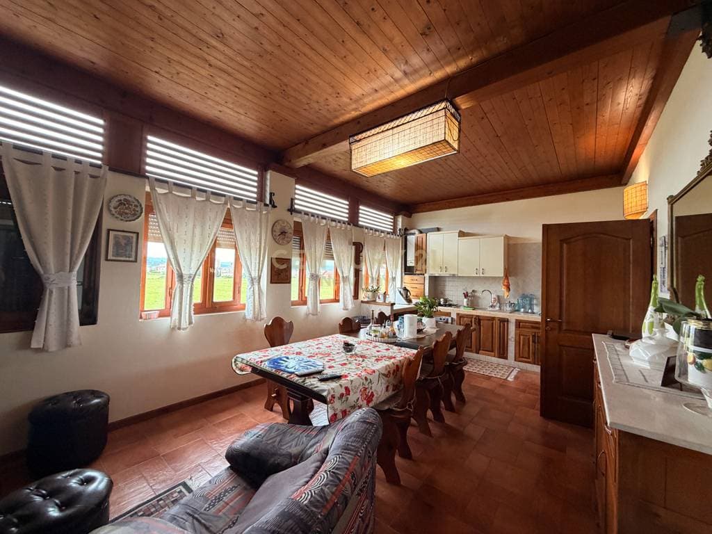 Shitet Vile në Kavajë - 250000€ | 1533 m²