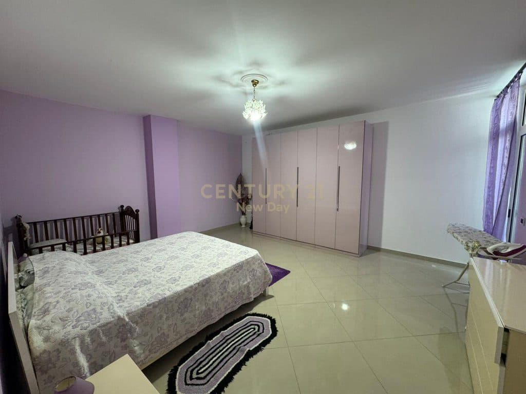 Apartament 2+1 Me Qira në Rruga Sefer Efendiu, Durrës - 710.00€ | 125 m² 4