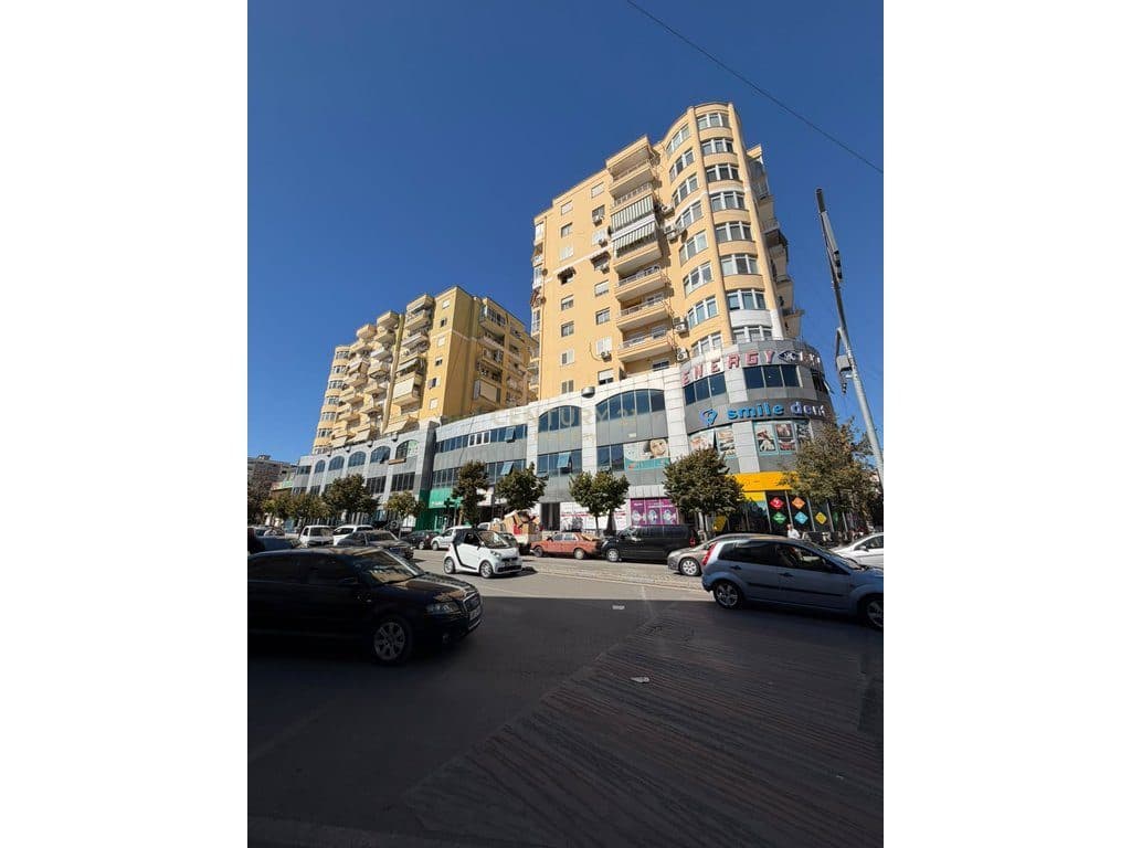 Ambjent Biznesi me Qera - Qender Durres (Pallati i Sportit) - 100m2 - €1100 2