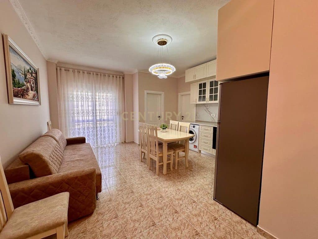 Apartament me qira në plazh, pranë Kompleksit Florida 4
