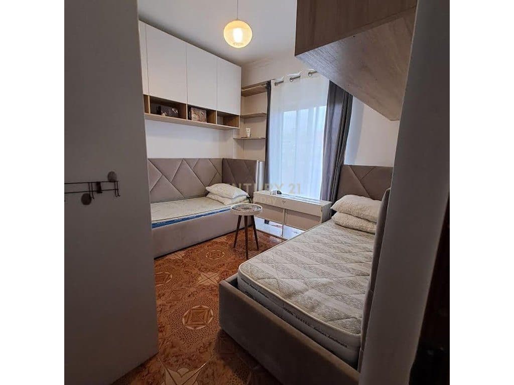 Jepet me qira apartament 3+1, kati 2 nje vile 3