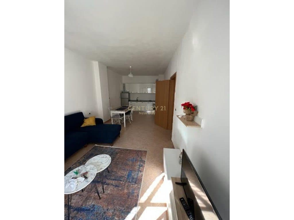 Ofrojme apartament 1+1 me qira 4