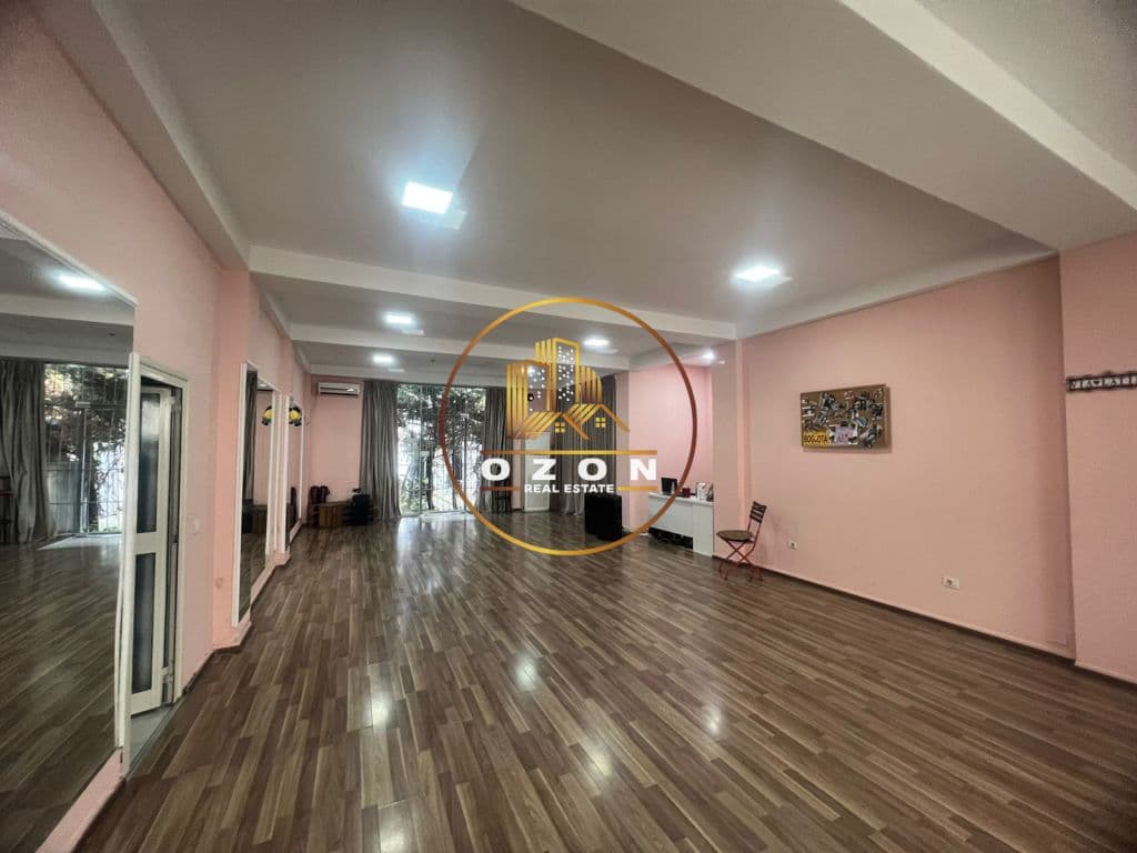SHITET AMBIENT BIZNESI, TEK ISH EKSPOZITA, ME CMIM OKAZION!