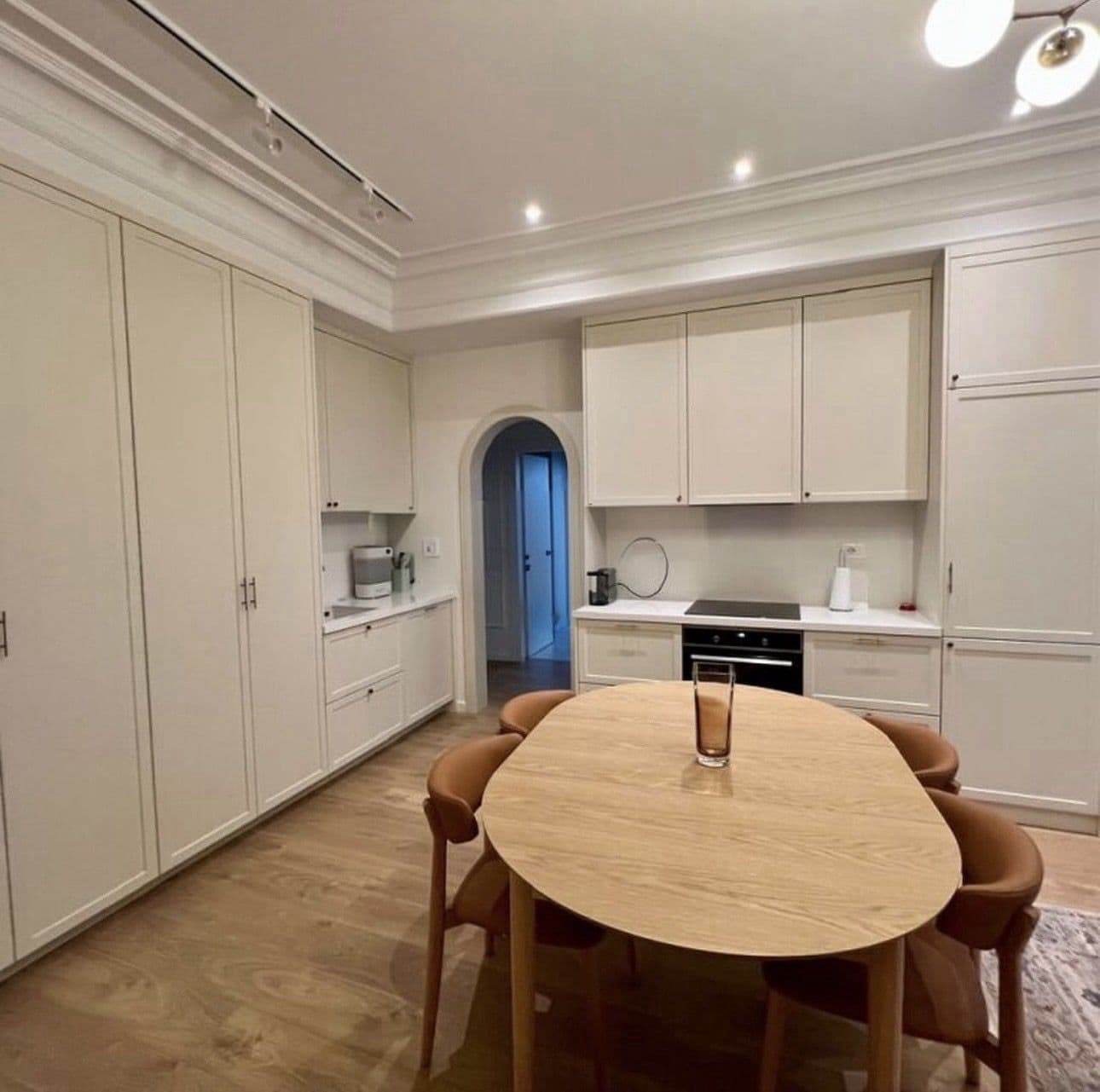 Apartament Modern 2+1+2 për Shitje tek Tirana Garden Building, Rruga e Kavajës! 2