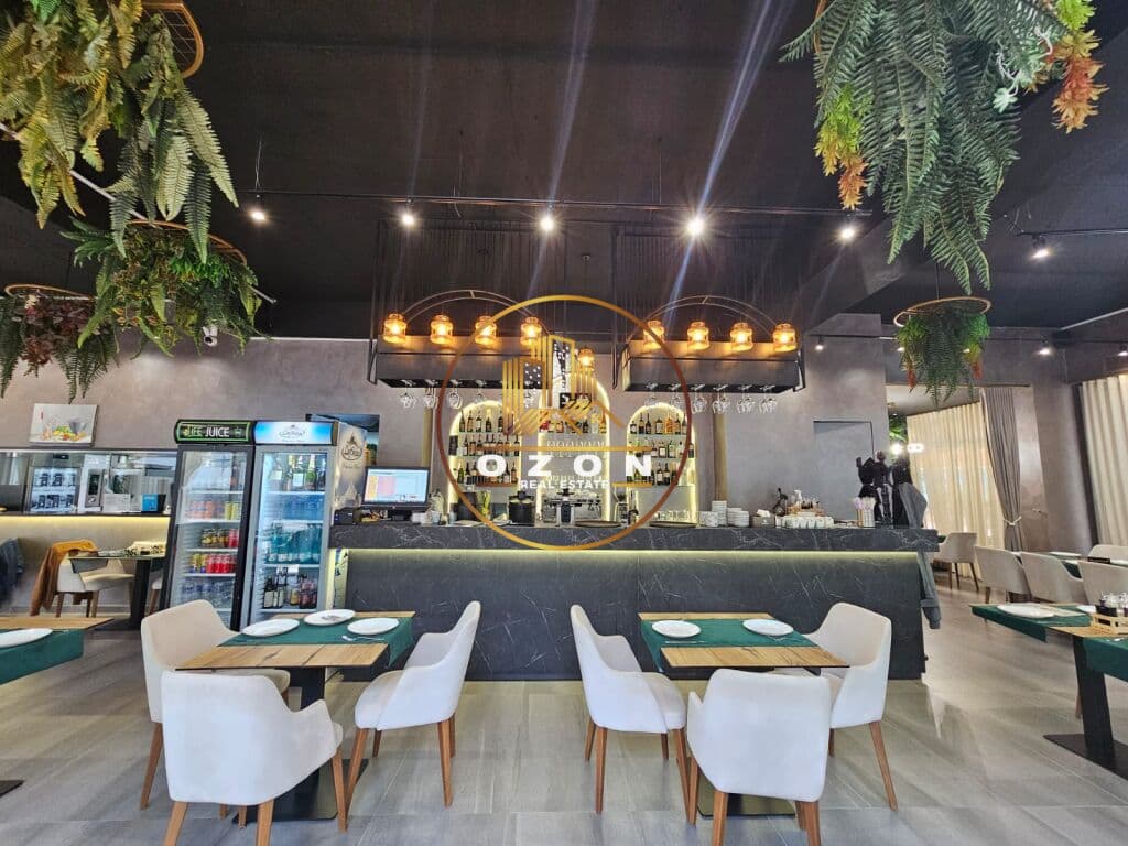 Shitet Biznesi Restorant tek Rezidenca Tower Bridge 3 Kinostudio! 3