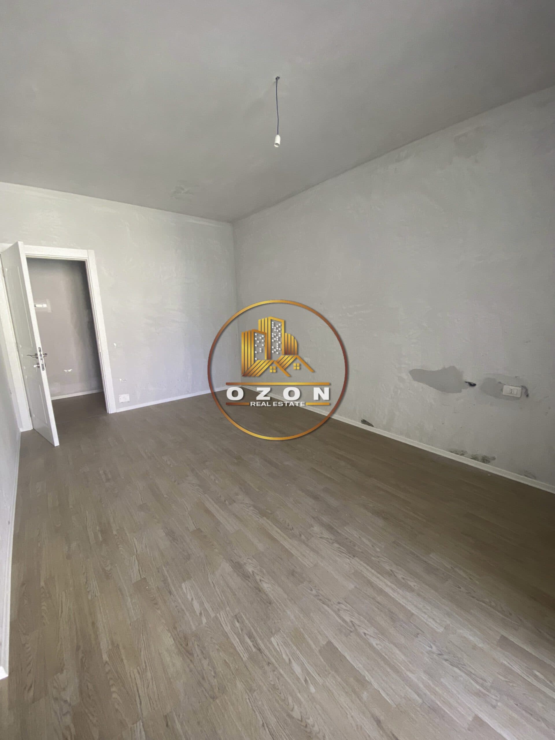 Shitet Apartament 1+1 tek KOMPLEKSI ASL, SPITALET!!