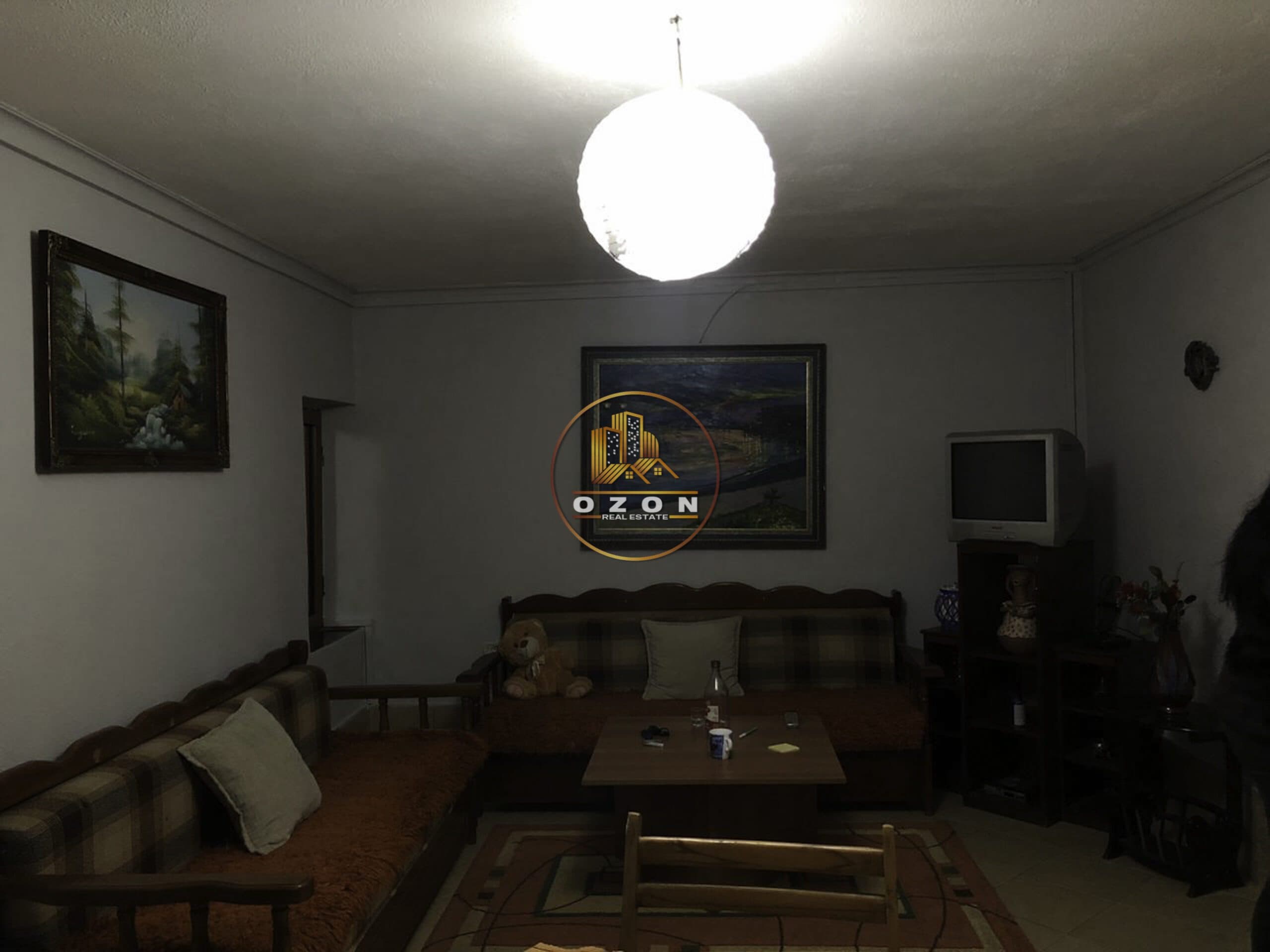 Jepet me qera apartament 1+1, i mobiluar.Prane Shallvareve. 3