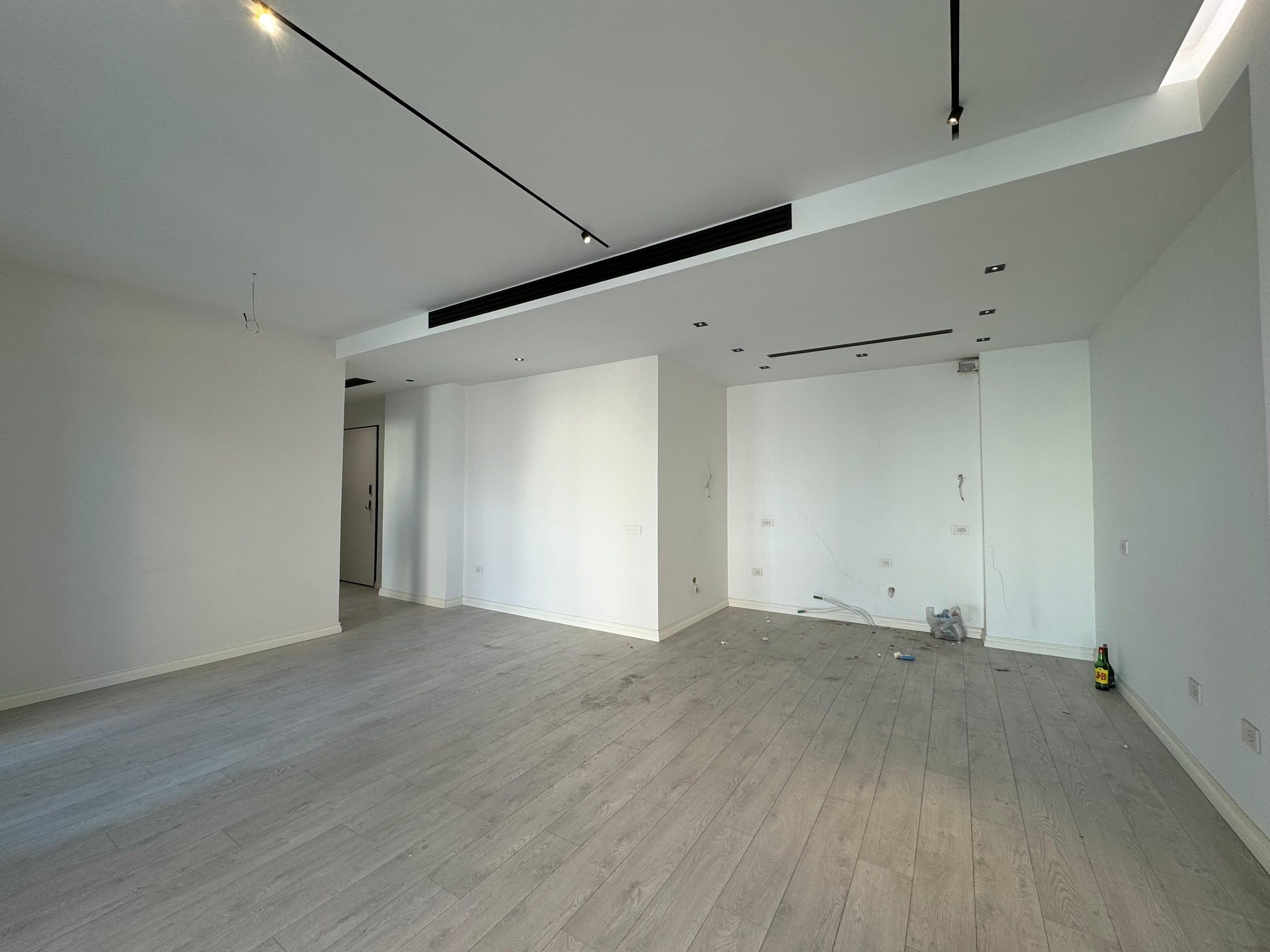 Apartament 2+1+2 për Qira tek Nisharaku pranë Square 21! 2