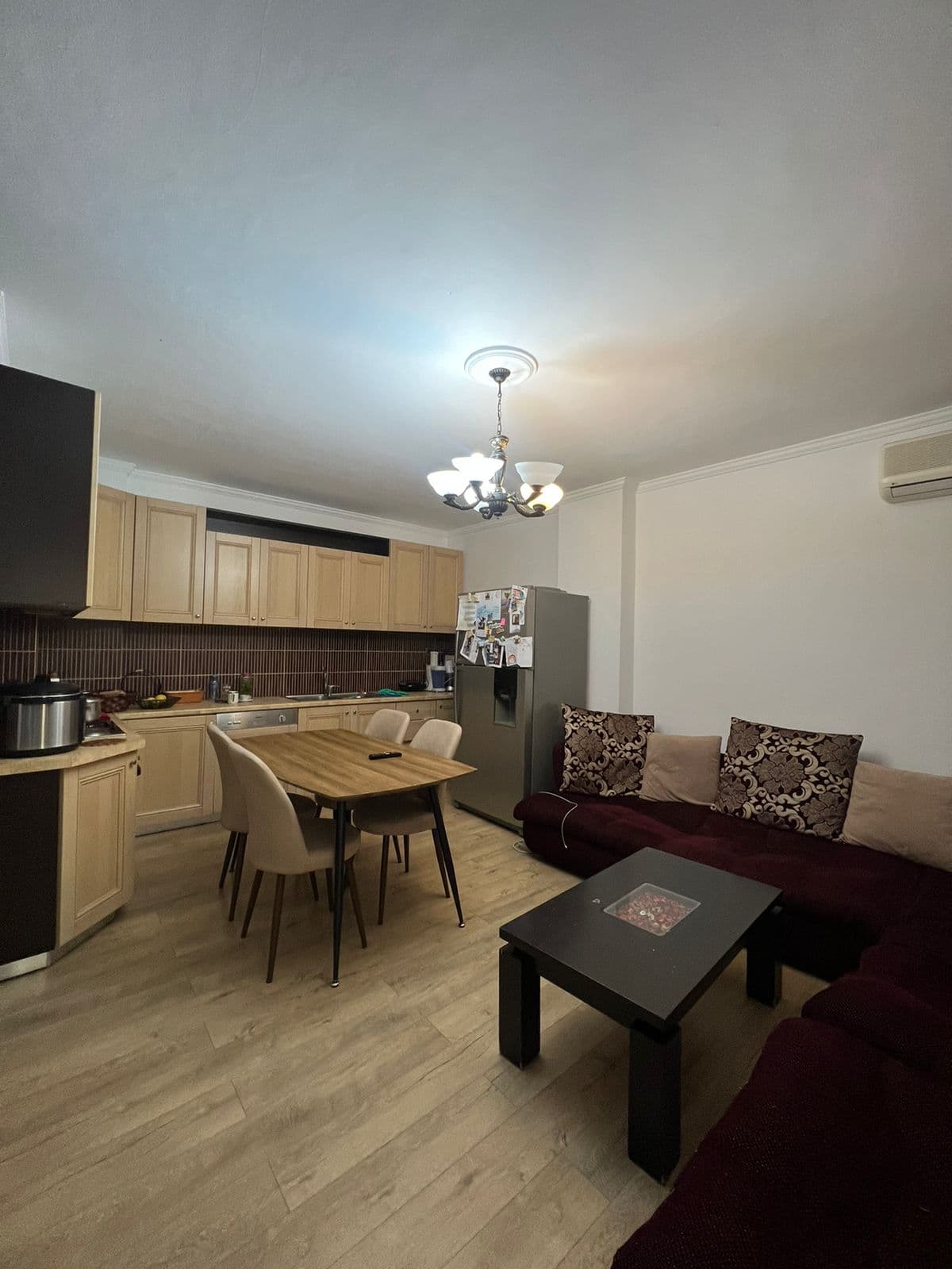 JEPET ME QERA APARTAMENT 2+1 TEK LIQENI I THATE ! 2