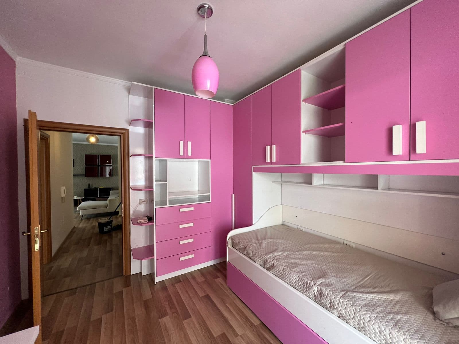 APARTAMENT 2+1 ME QIRA TE "KODRA E DIELLIT"! 3