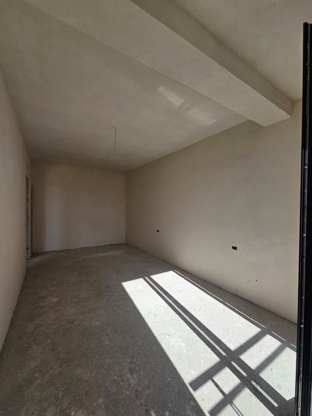 Apartament 1+1 për Shitje pranë Zogut të Zi! 3