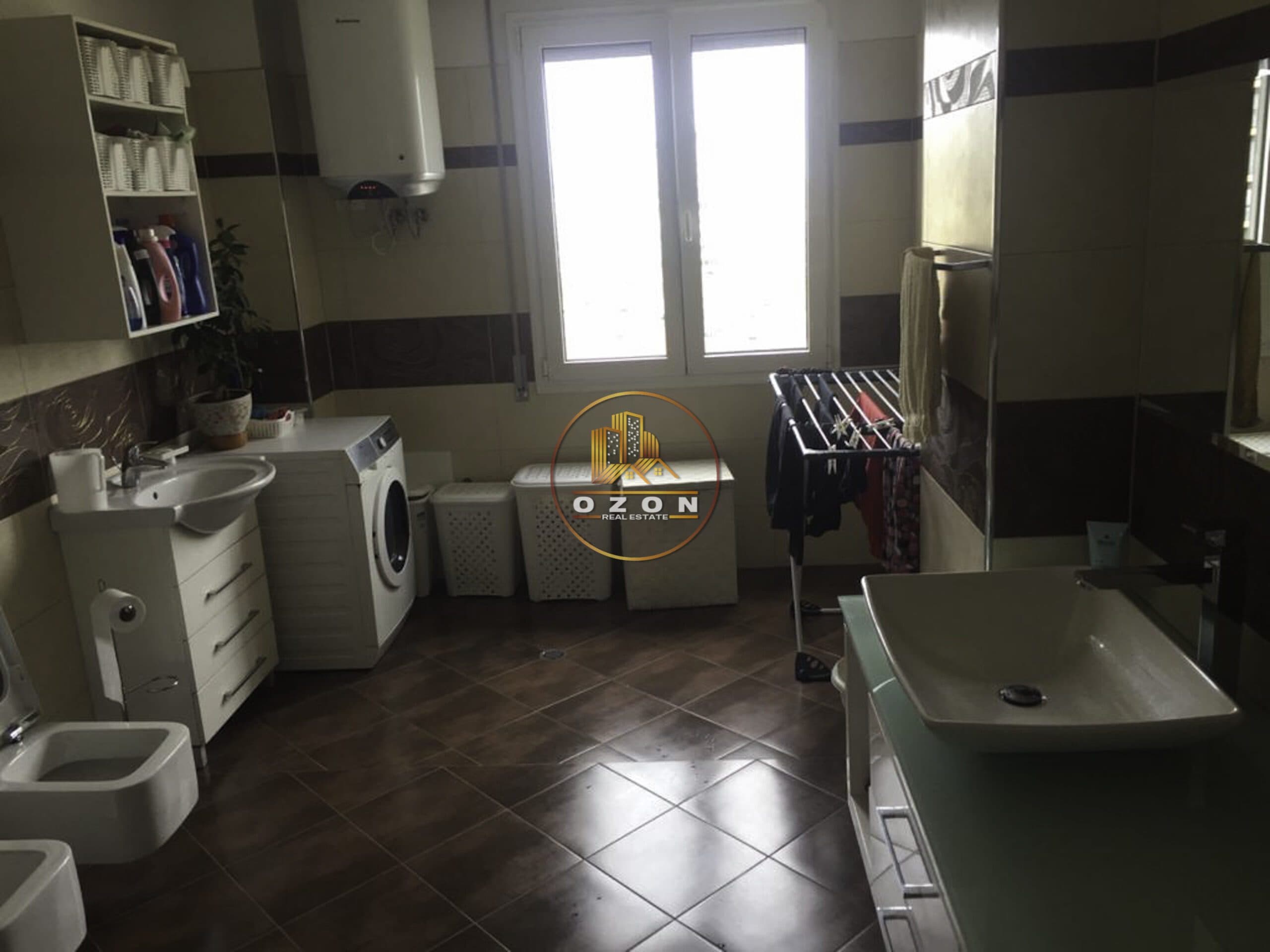 Shitet apartament 3+1+2 . me Hipoteke tek Shushica,Tirane 2
