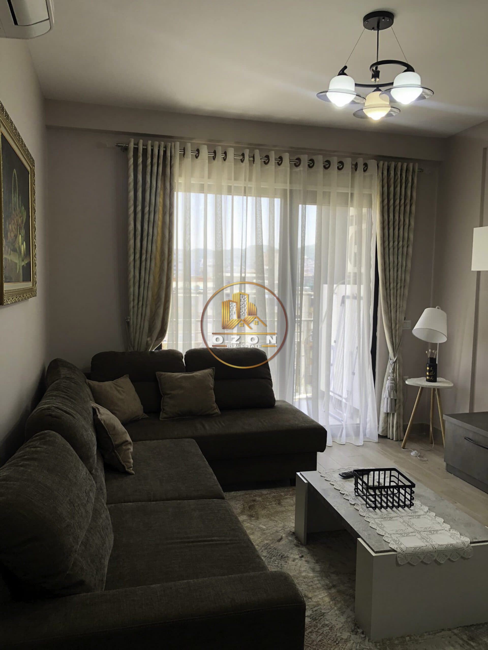 APARTAMENT 1+1 ME QERA TEK 21 DHJETORI !