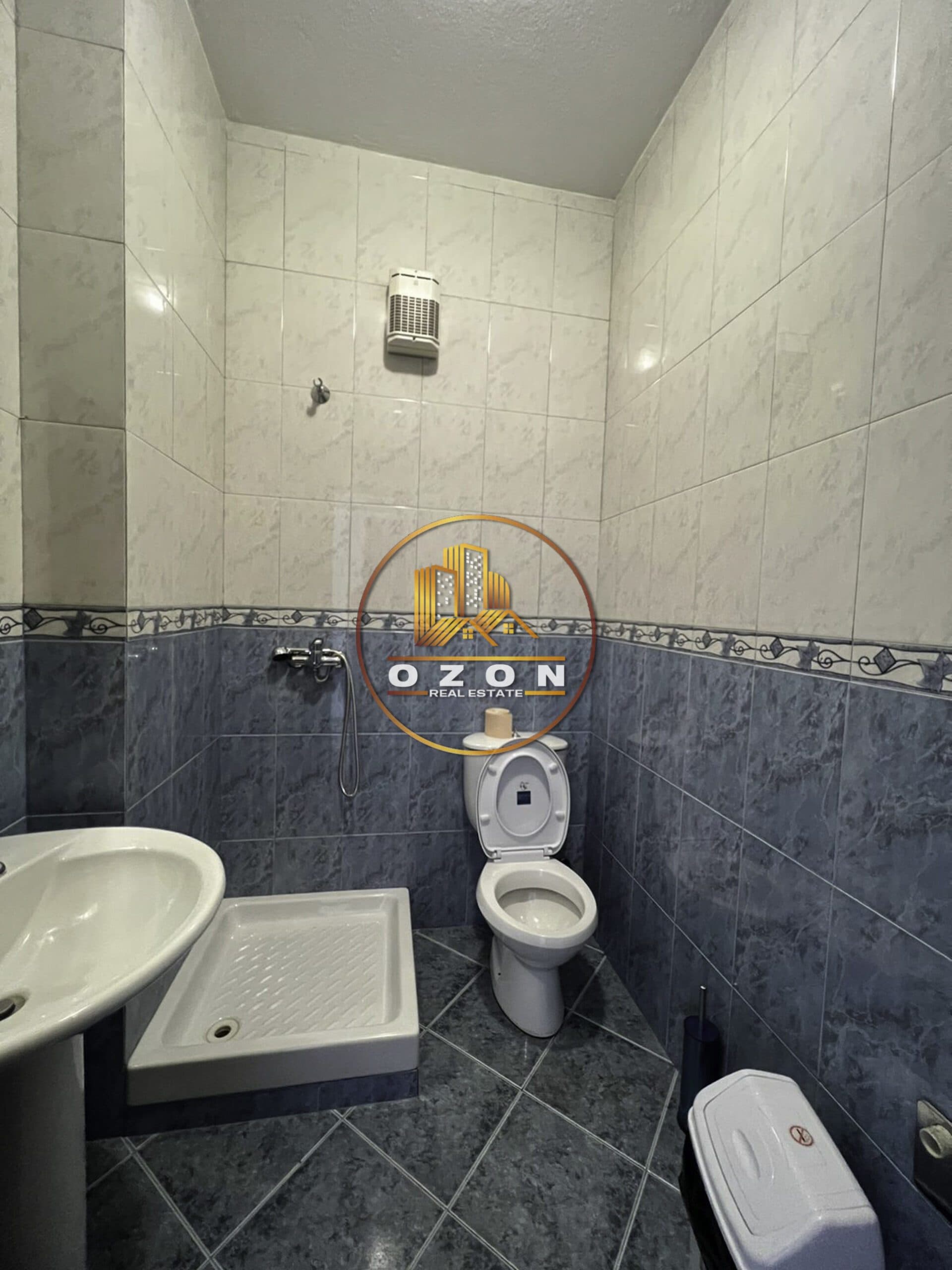 Jepet me qera apartament 2+1+2 per biznes, ne Bllok!!!