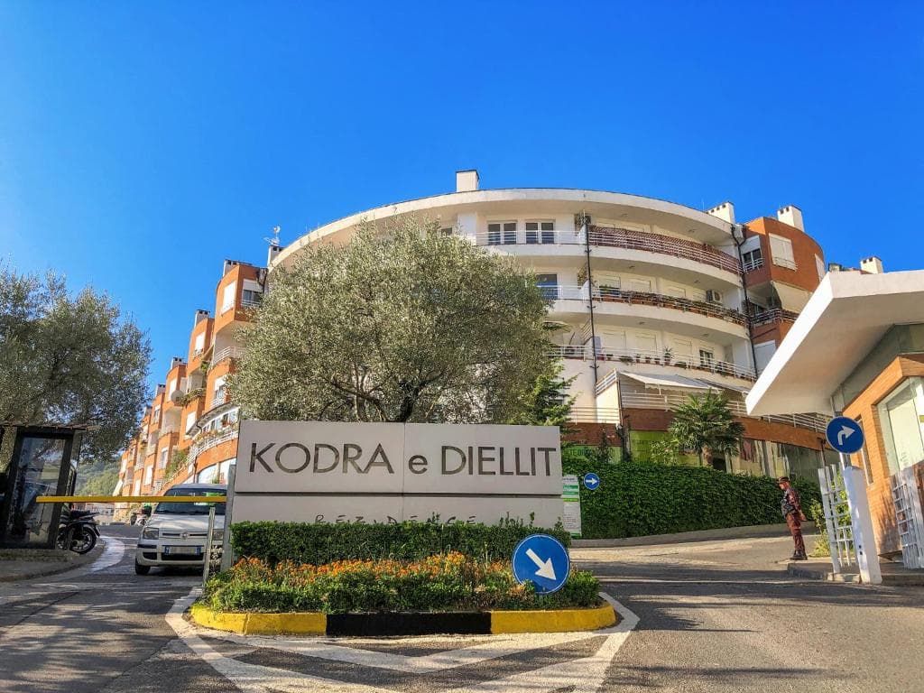 JEPET GODINE MULTIFUNKSIONALE ME QIRA TEK KODRA E DIELLIT !