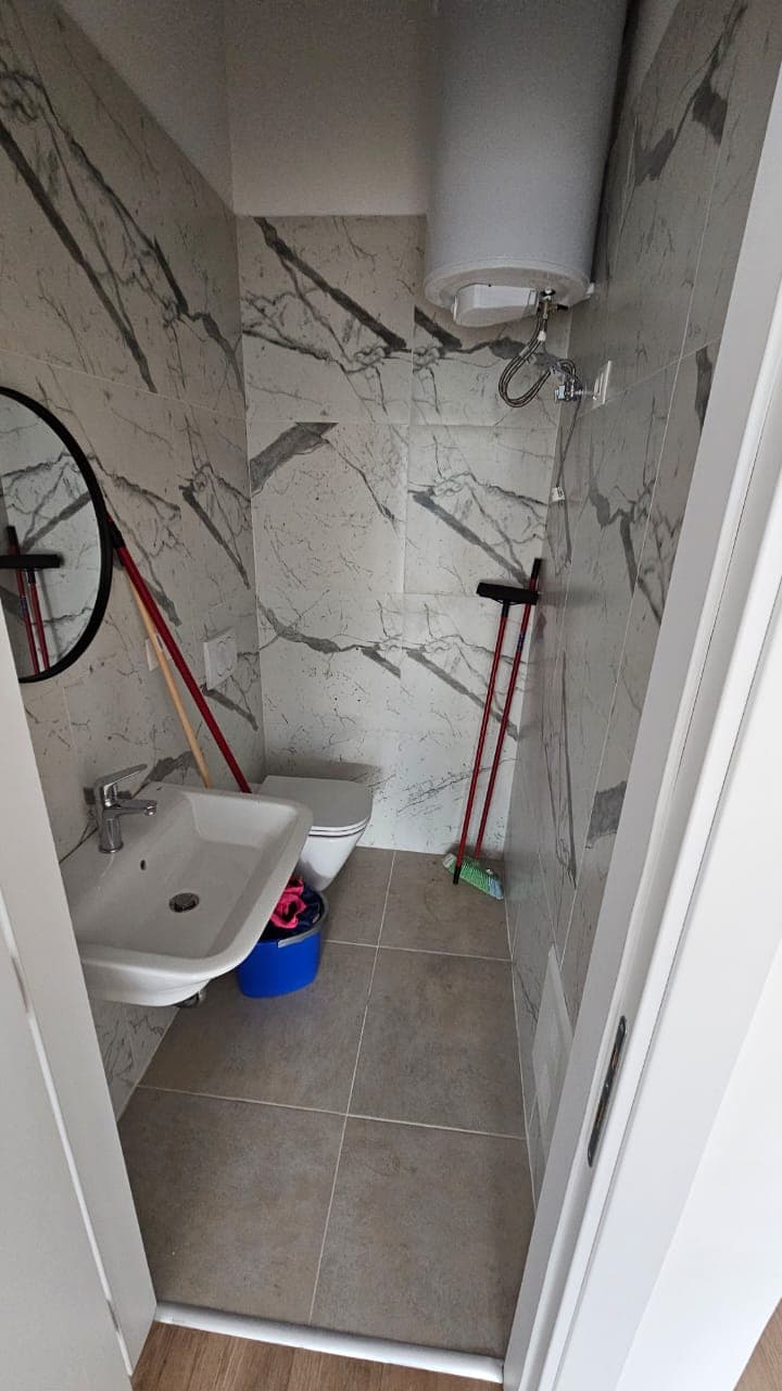 JEPET AMBIENT BIZNESI ME QIRA TEK SQUARE 21 ! 4