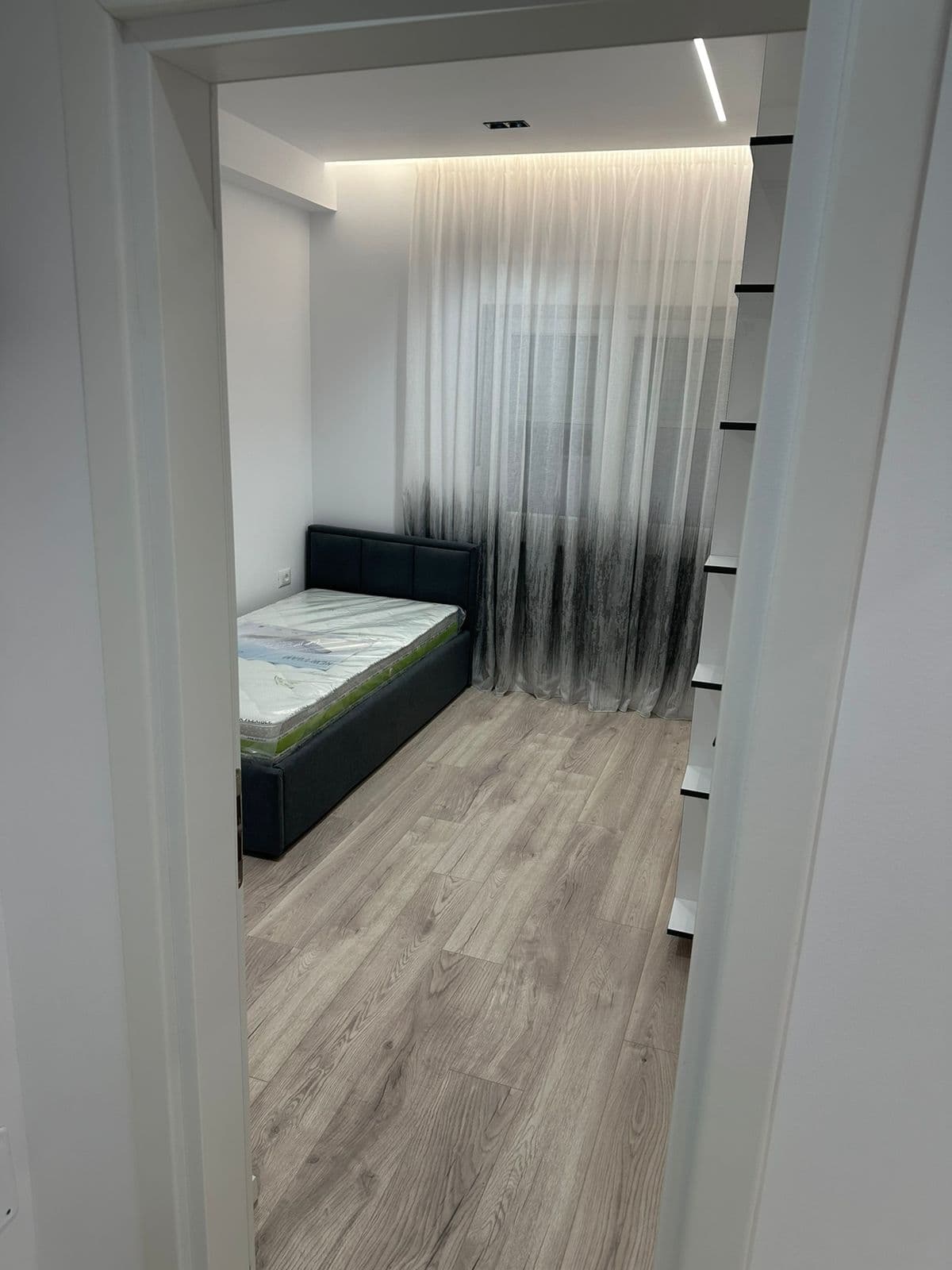 Apartament 2+1 për Qira në Bllok pranë Vesa Center!! 3