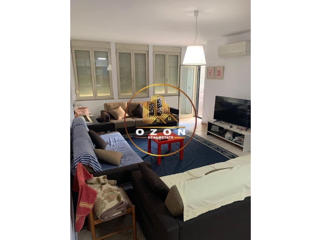 Apartament 3+1+2 për shitje tek Rruga e Elbasanit pranë Lion Park!