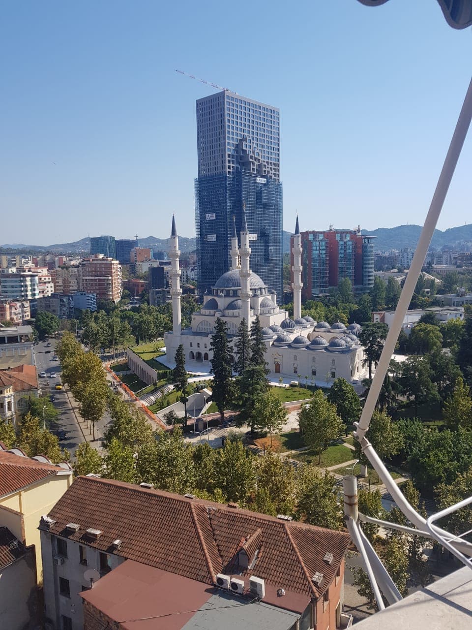 SHITET SUPER APARTAMENT 2+1+2, PERBALLE ME “TOPTANI CENTER”, QENDER!