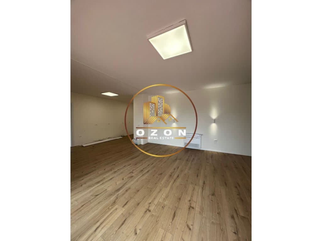AMBIENT BIZNESI ME QERA 180 M2 , KOMPLEKSI OLIMPIK ! 4