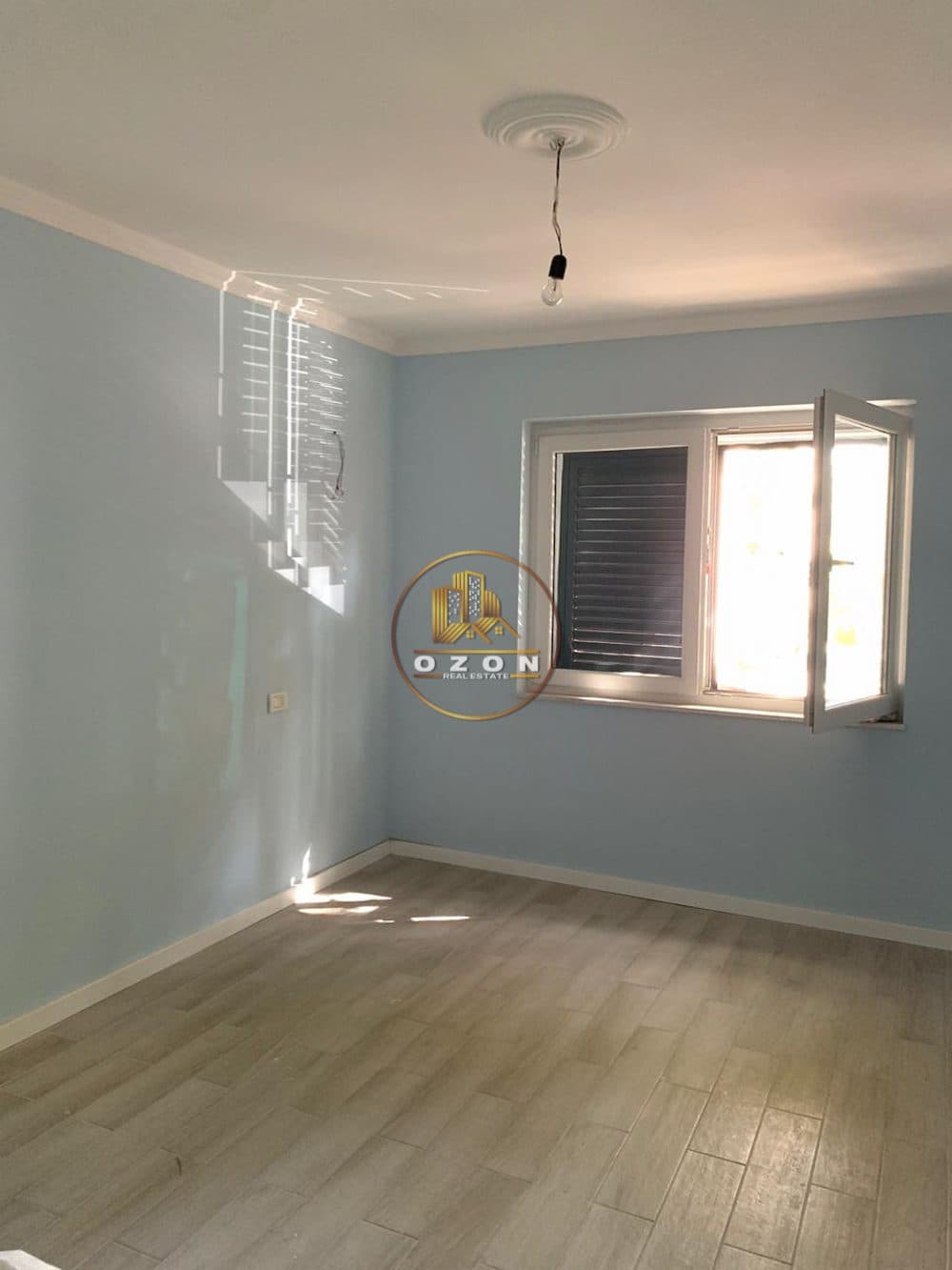 Jepet me qira apartament 2+1, bosh . Rruga ” Myslym Shyri “ 2