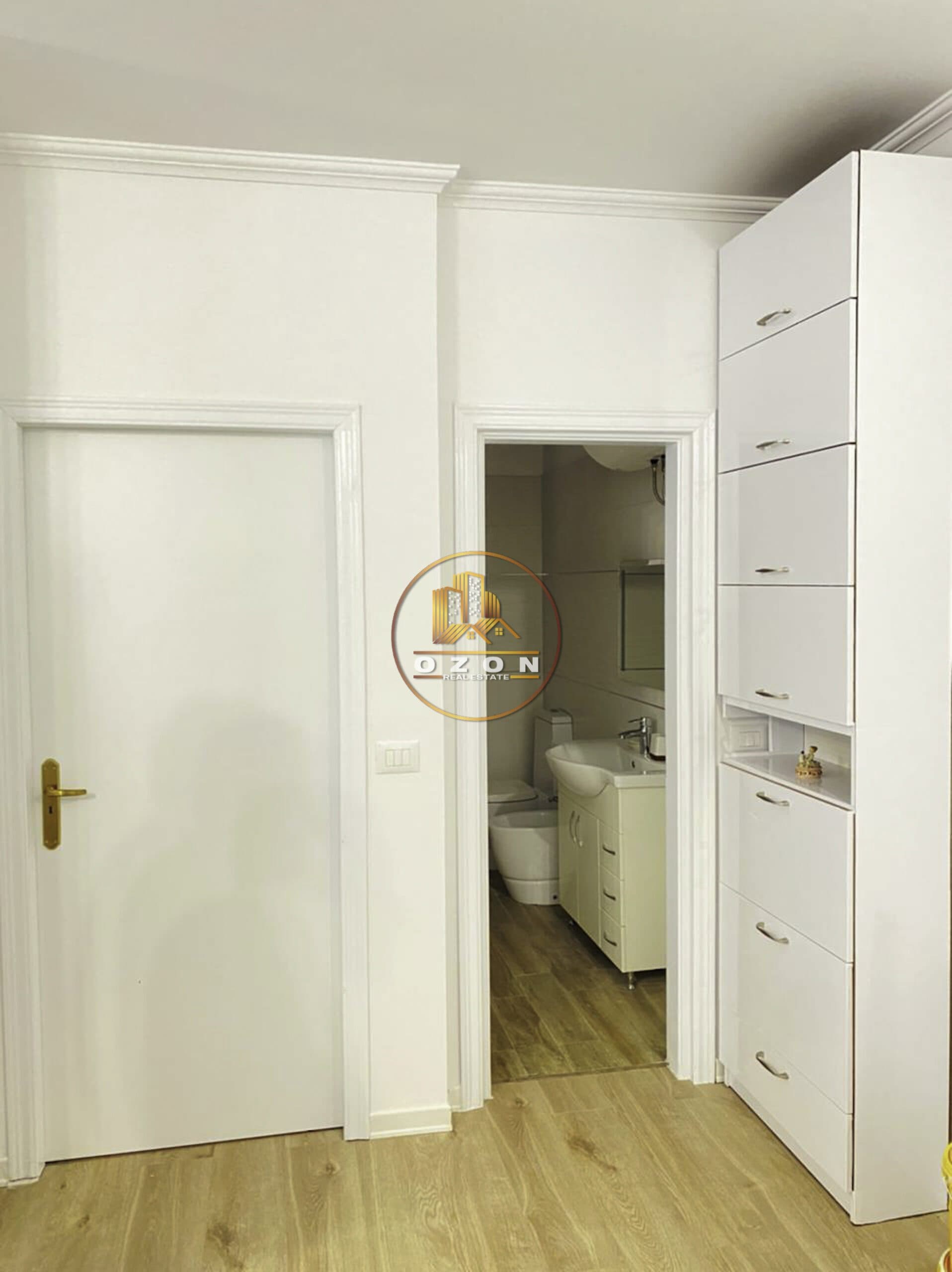 JEPET ME QERA APARTAMENT 2+1 TEK RRUGA E ELBASANIT !!