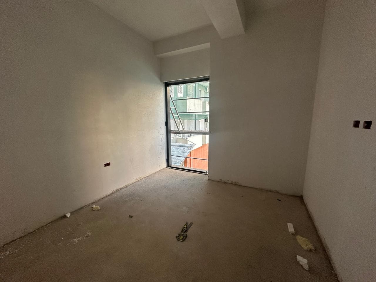 Apartament 2+1 për shitje, Laprakë! 3