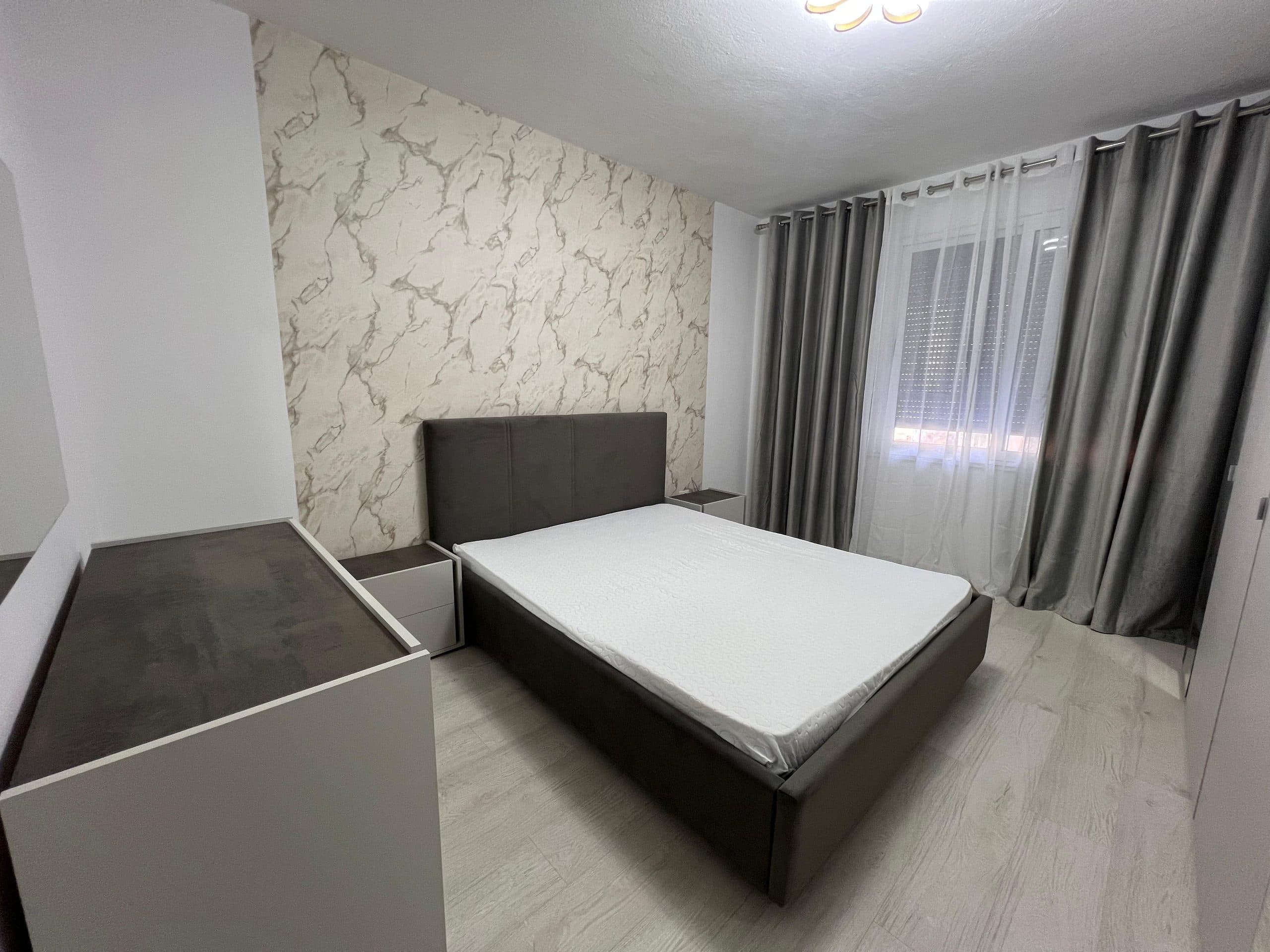 Apartament Me Qira 1+1 Tek Komuna e Parisit! 4