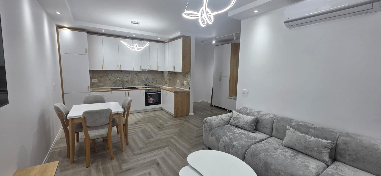 Apartament 1+1 për qira, tek Paralel Living, Don Bosko! 2