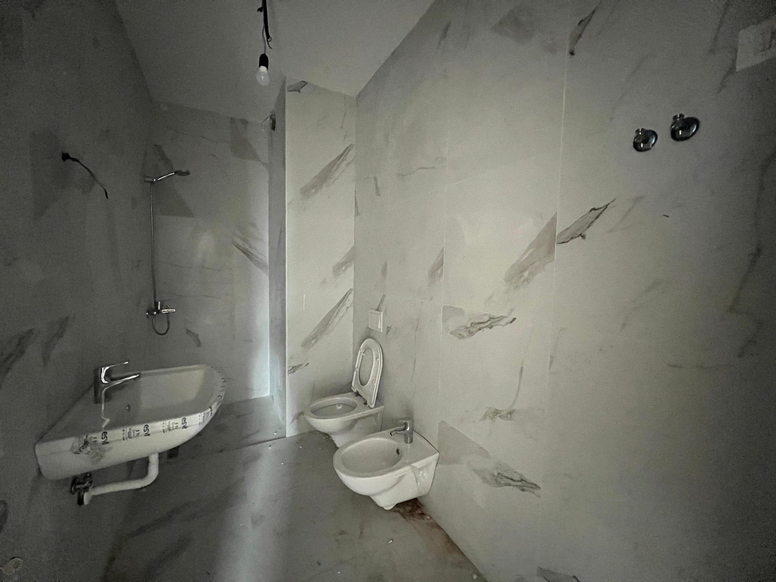 Apartament 3+1+2 me qera tek Tirana Garden Building, Rruga e Kavajës! 4