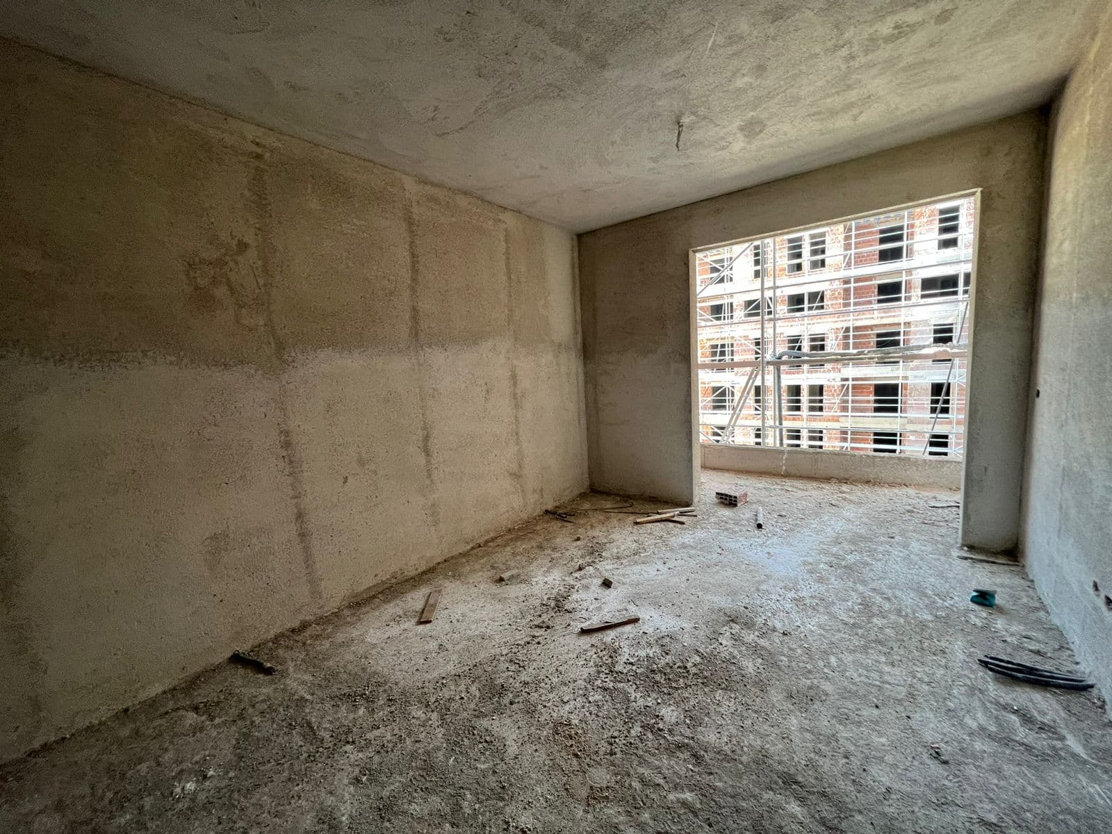 SHITET APARTAMENT 2+1+2 TEK KOMPLEKSI UNIVERS CITY, PRANE QTU! 4