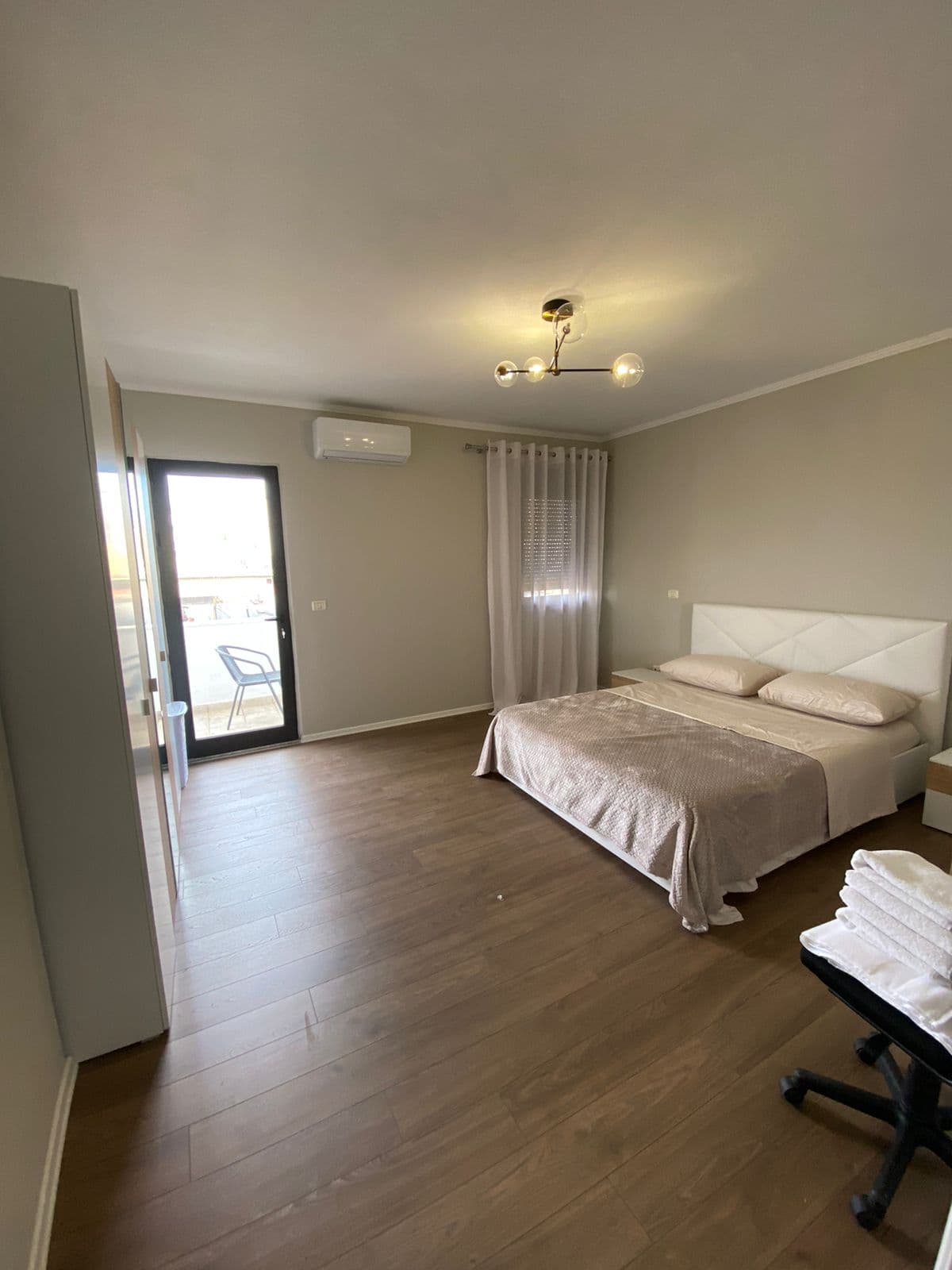 Apartament 1+1 per Qira ne Qender Tirane! 3