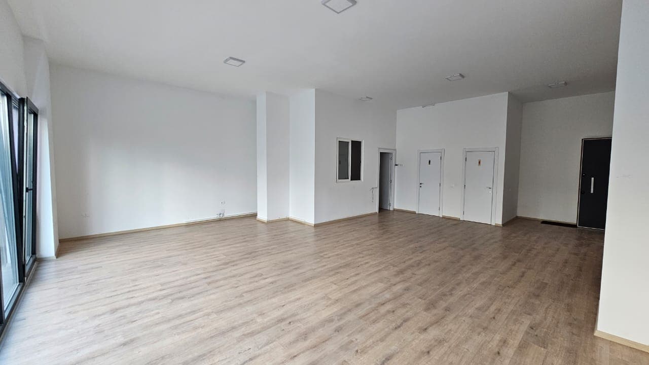 JEPET AMBIENT BIZNESI ME QIRA TEK SQUARE 21 !