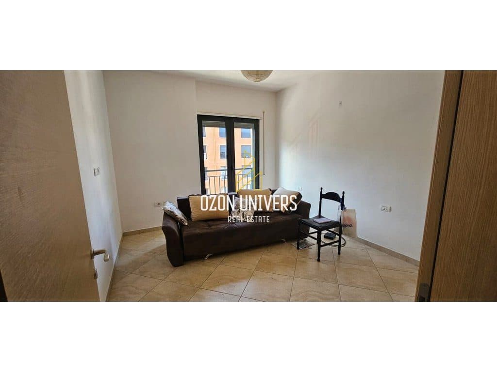 Apartament 3+1 Për Qira tek Green City Residence 4