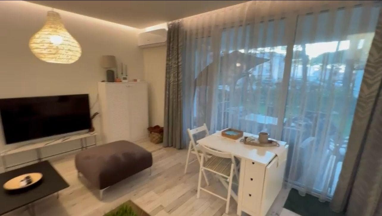 Apartament Luksoz 2+1 me Oborr për shitje në Rezidencën San Pietro, Gjiri i Lalzit! 4