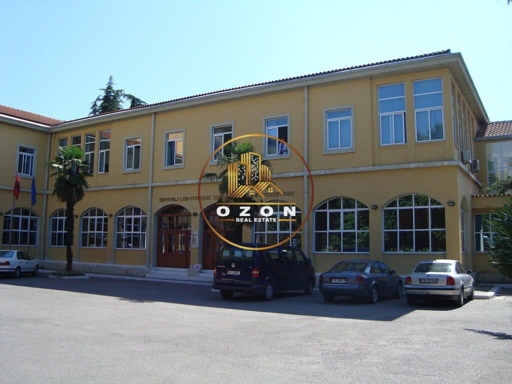 SHITET DYQAN 38 M2 TEK SPITALI USHTARAK!
