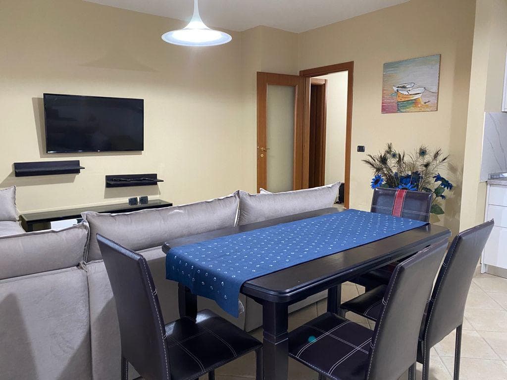Jepet me Qira Apartament 2+1+2 tek 9-katshet! 4