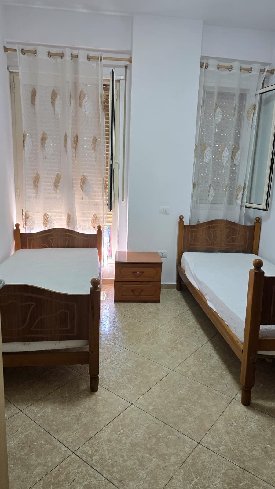 Jepet Me Qira Apartament 2+1+2 Pranë Hotel Hilton! 4