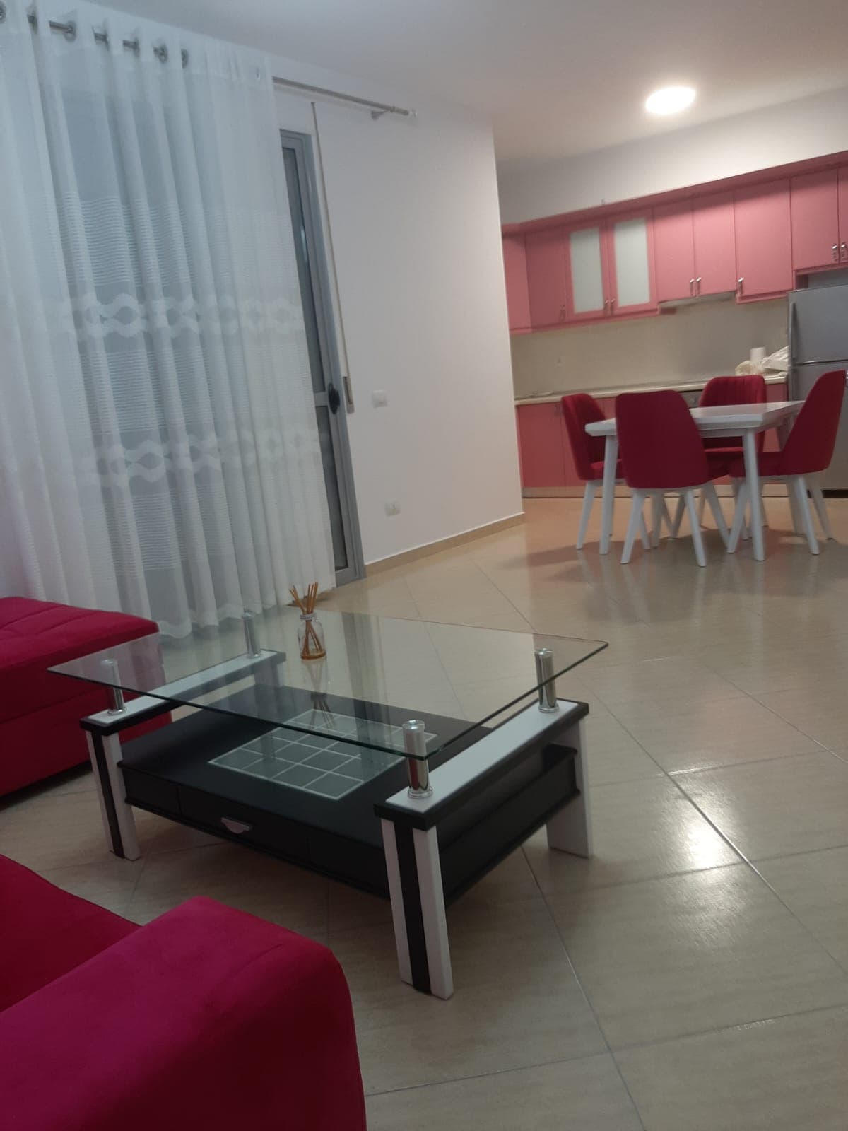 Apartament 1+1 për Shitje në Lungomare,Vlorë! 2