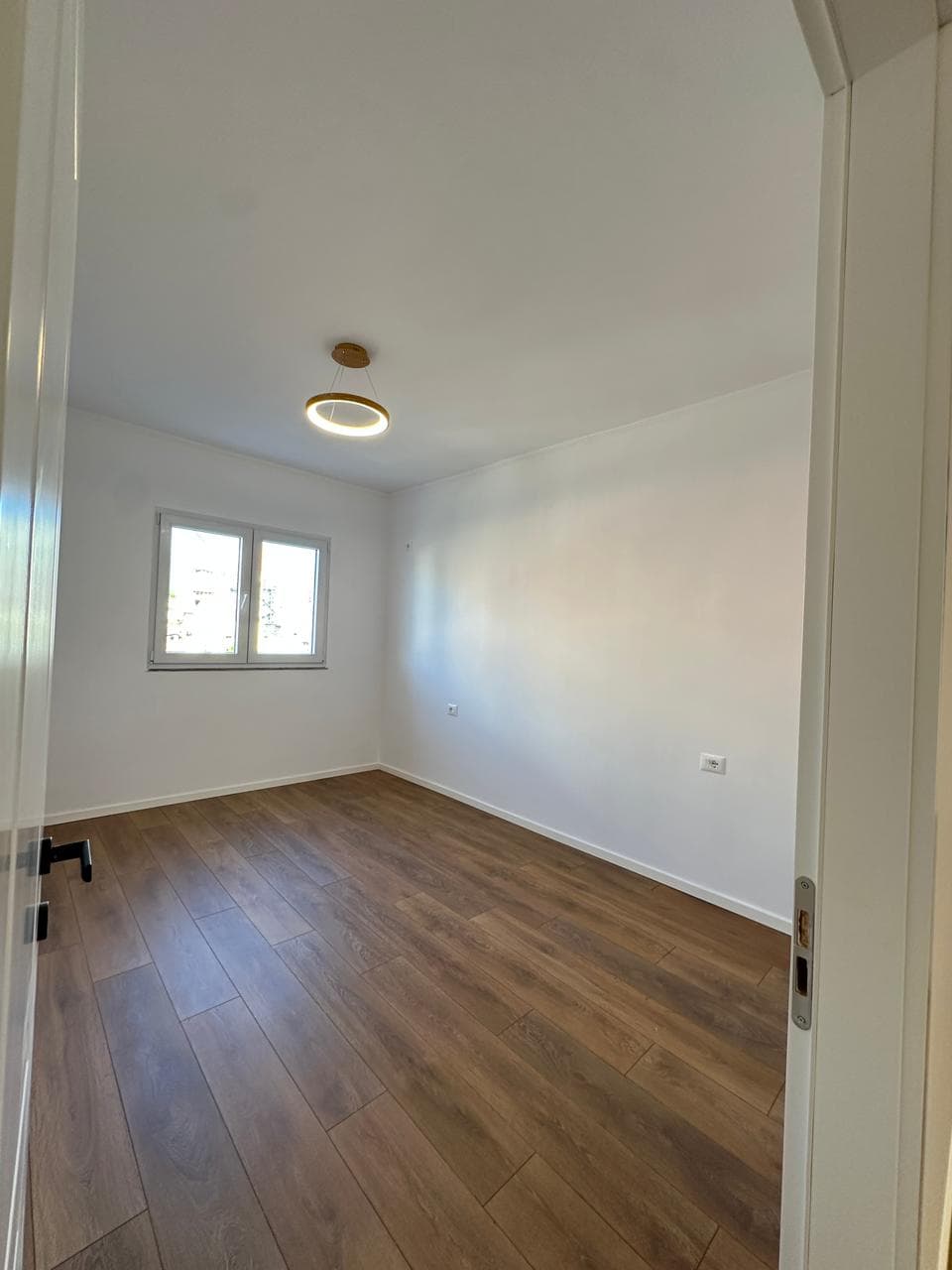 Apartament 2+1 për shitje, pranë Rruga Fortuzi! 4