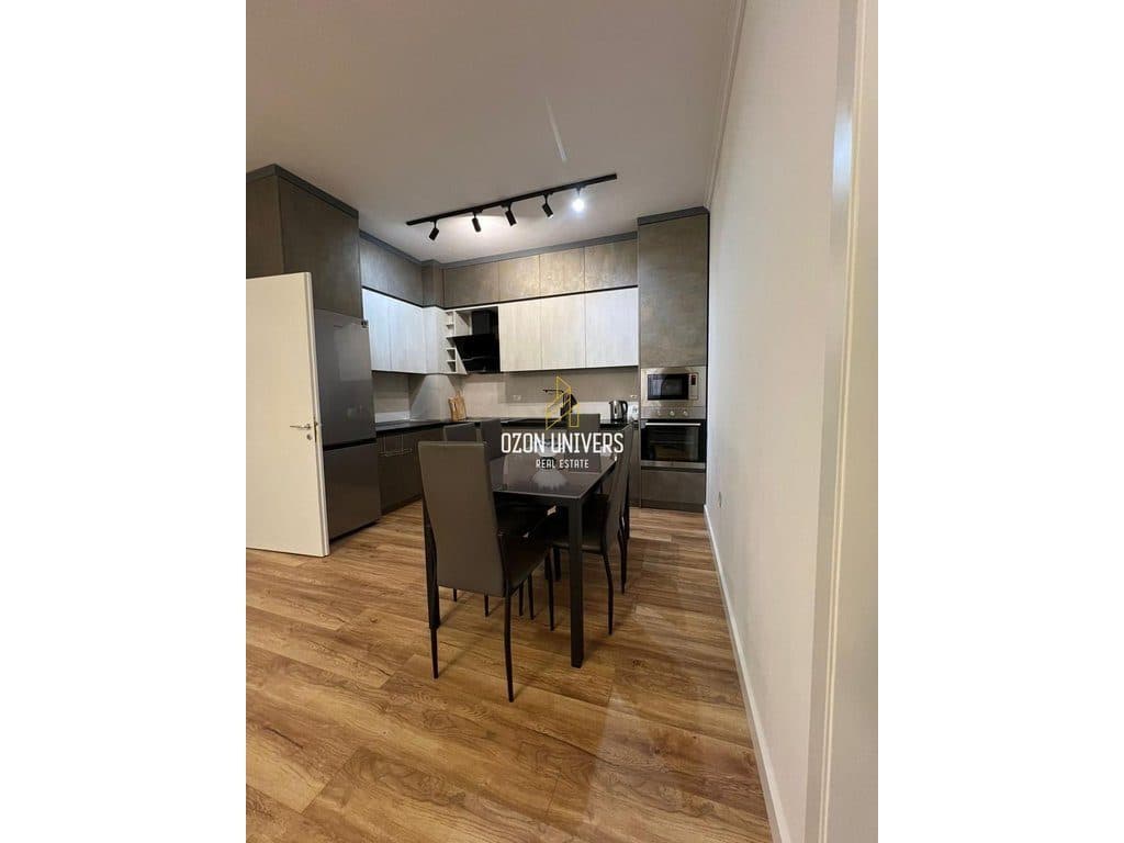 Apartament 2+1+Parking për qira tek Pazari i Ri! 3