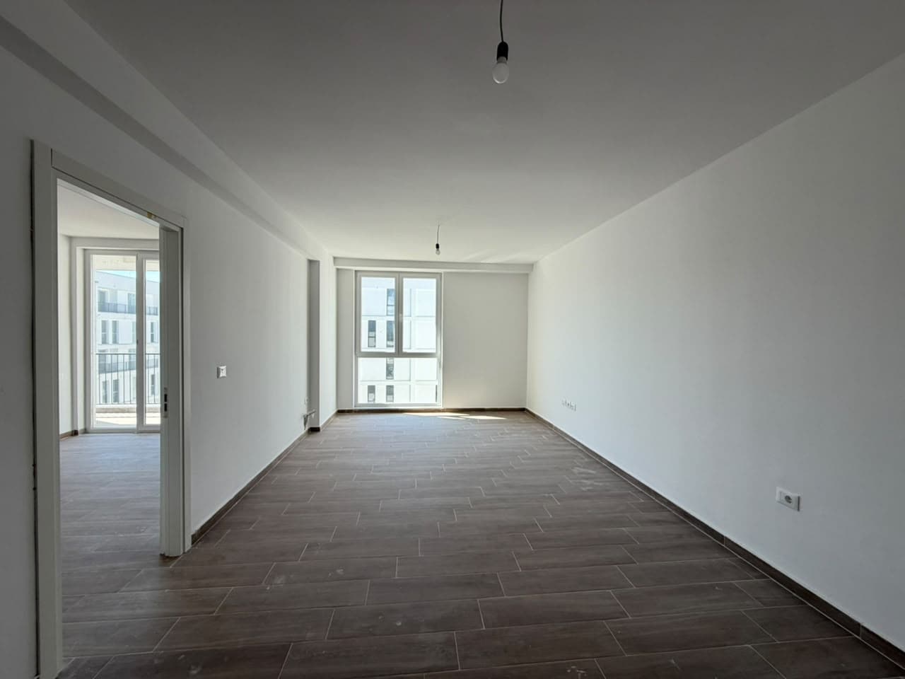 Apartament 1+1 për shitje, tek 5 Maji!