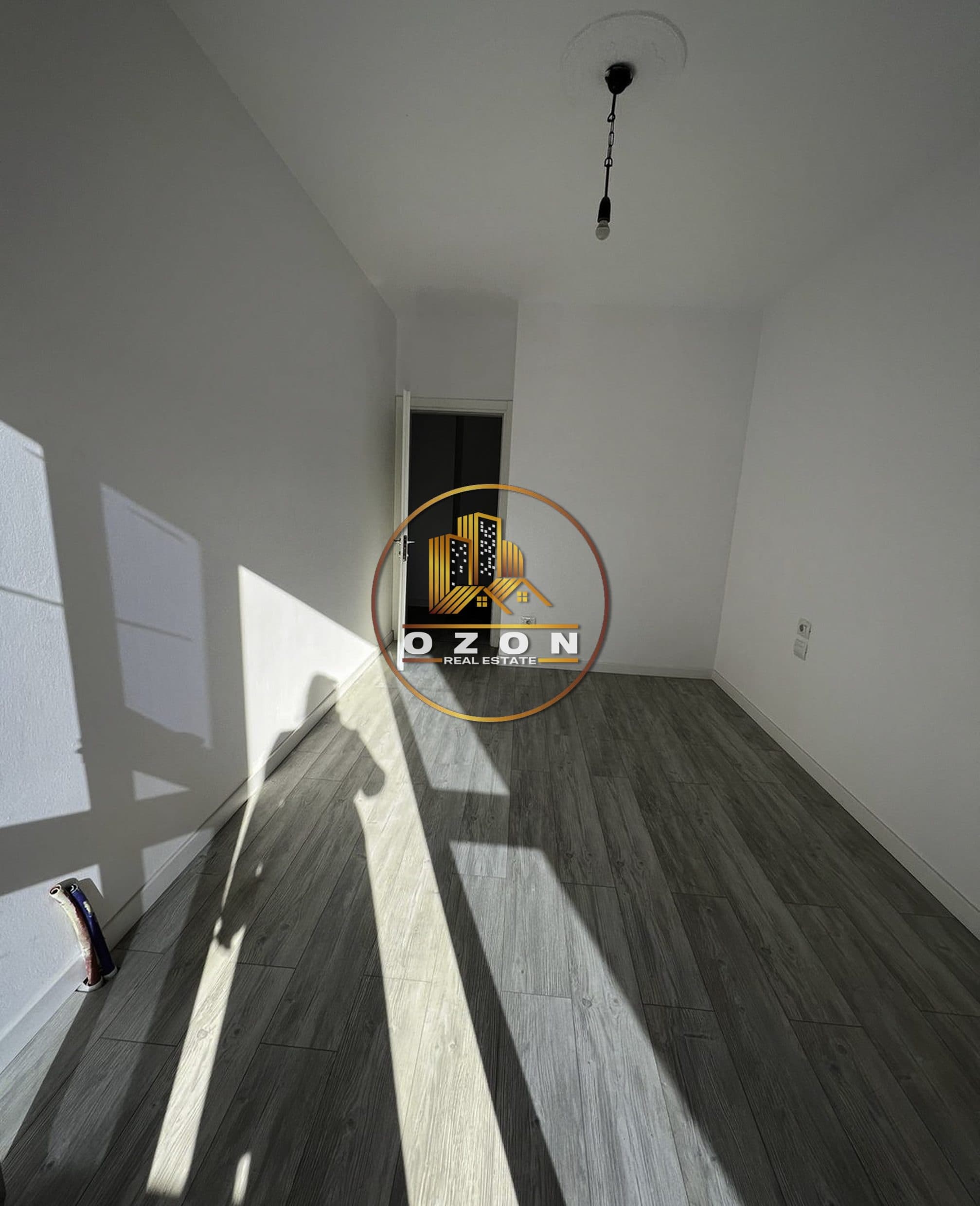 SHITET APARTAMENT 1+1 TEK UNAZA E RE ASTIR, PRANE BOHEMIT!