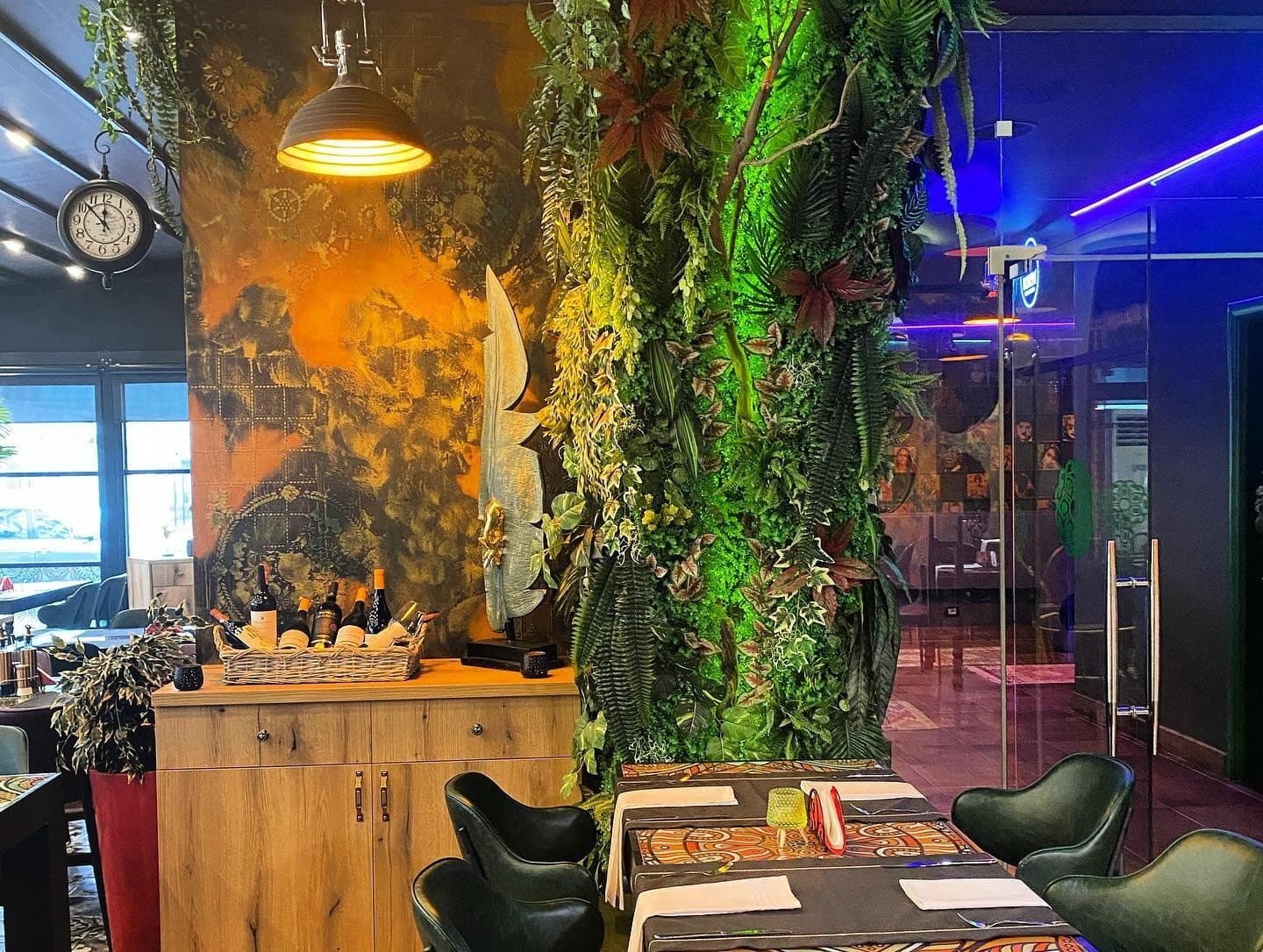 Shitet Bar Lounge Park në Astir! 1