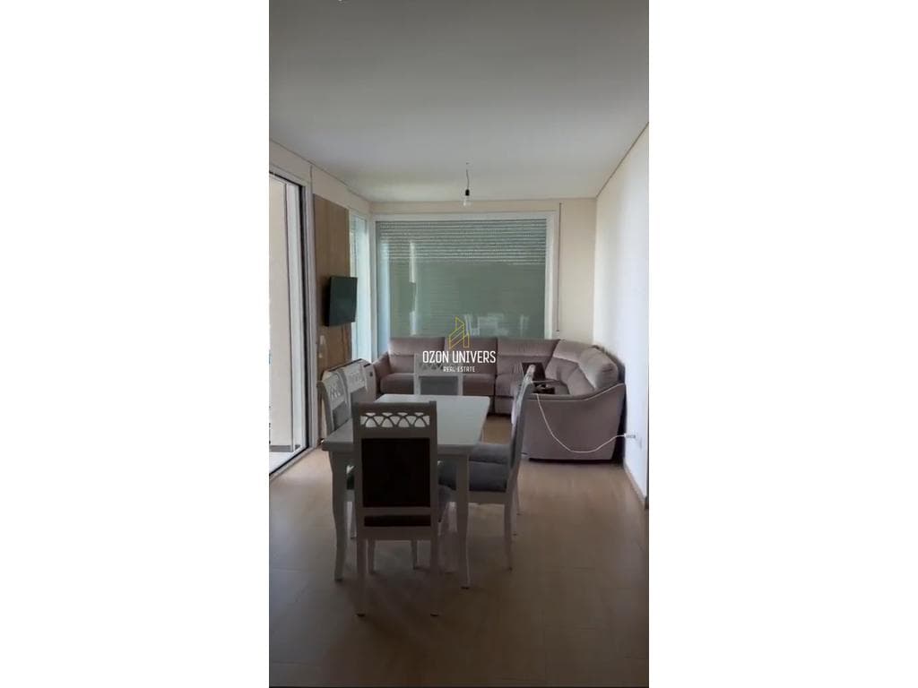 Apartament 2+1 me parkim për shitje, në Dhërmi!