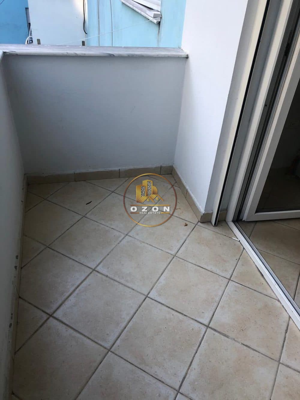 Jepet me qira apartament 1+1, bosh Prane Ish Ekspozites. 2