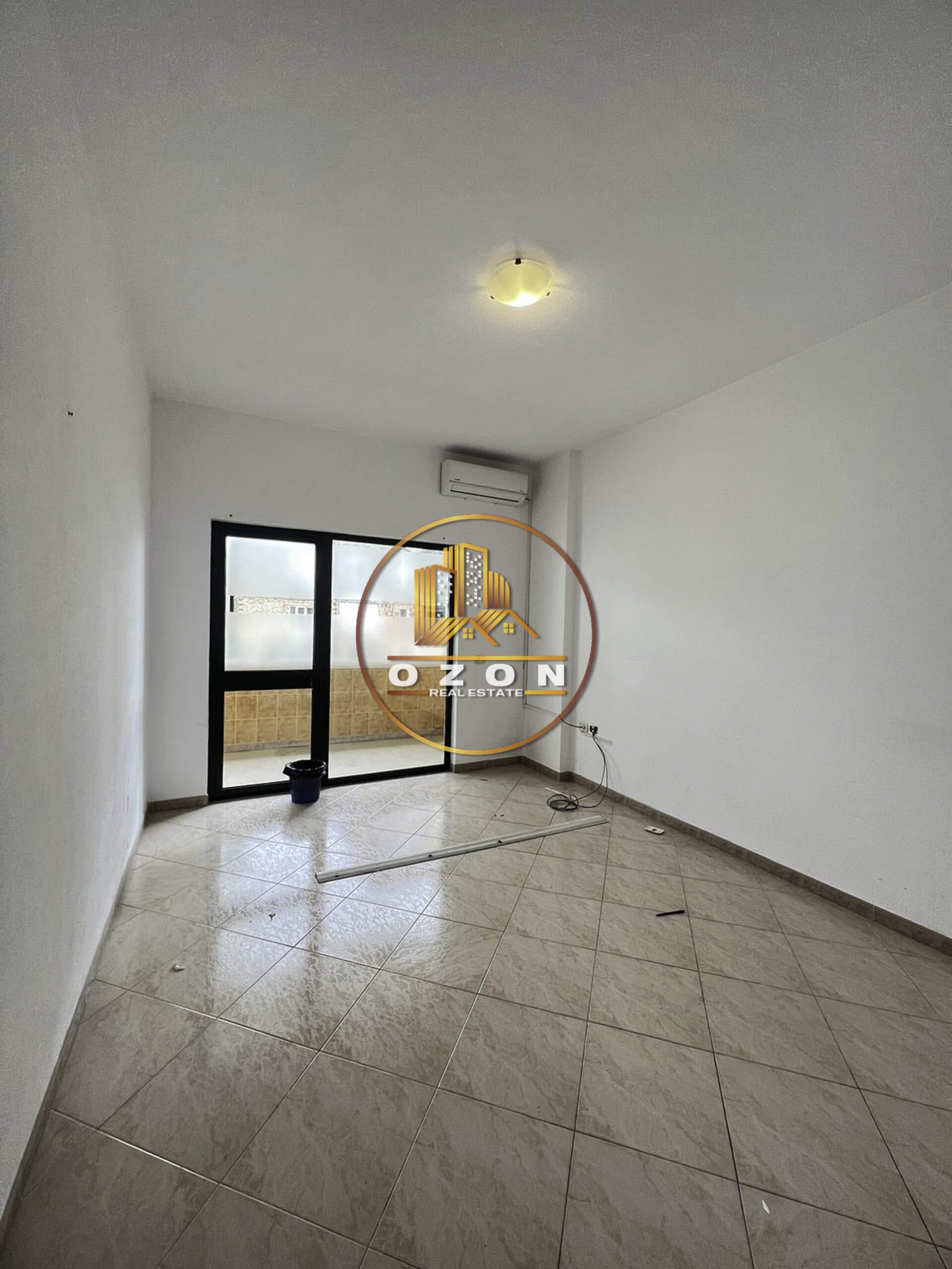 Jepet me qera apartament 2+1+2 per biznes, ne Bllok!!!