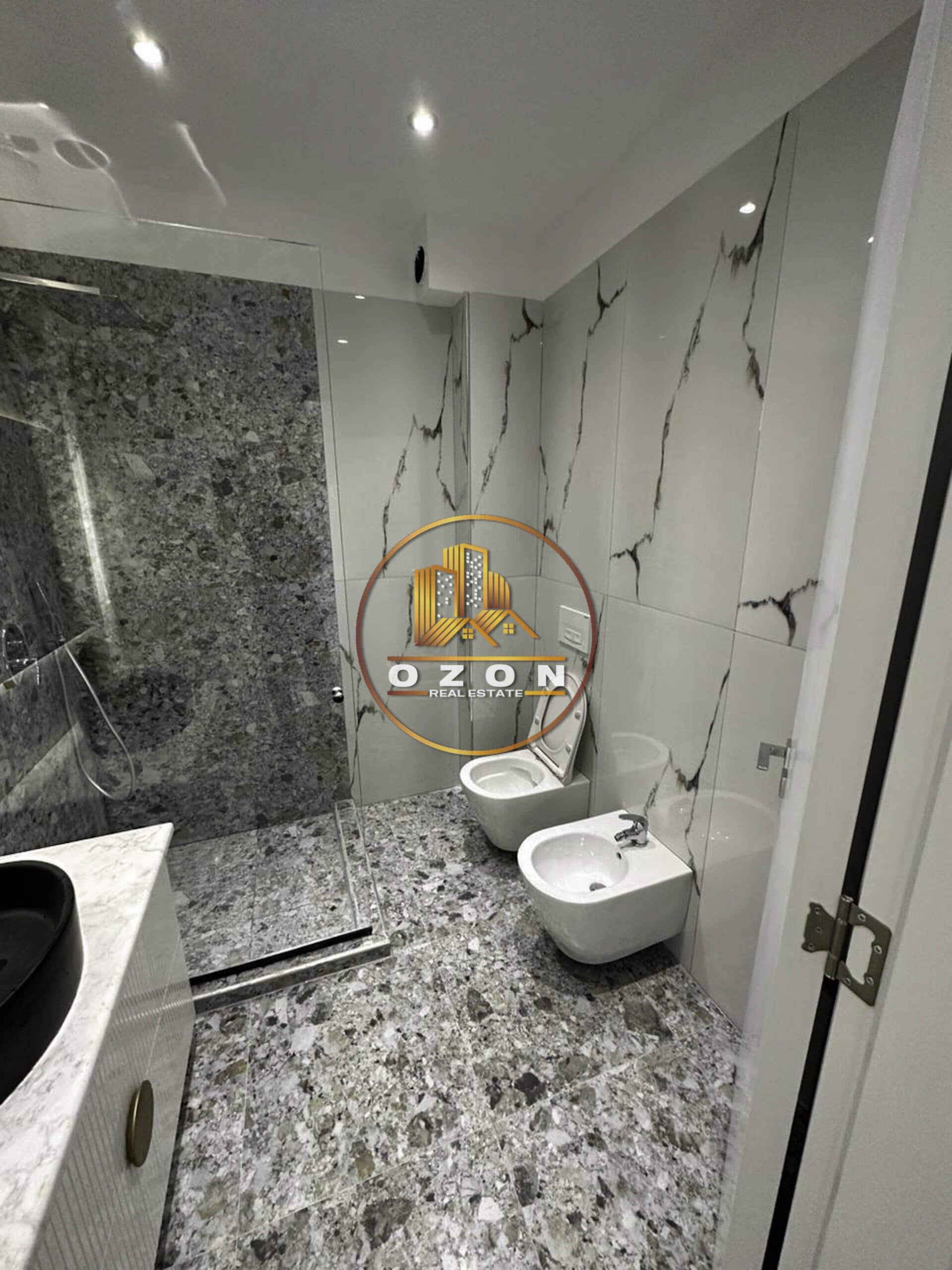 JEPET ME QIRA SUPER APARTAMENT 2+1+2 TEK LIQENI I FARKES! 2