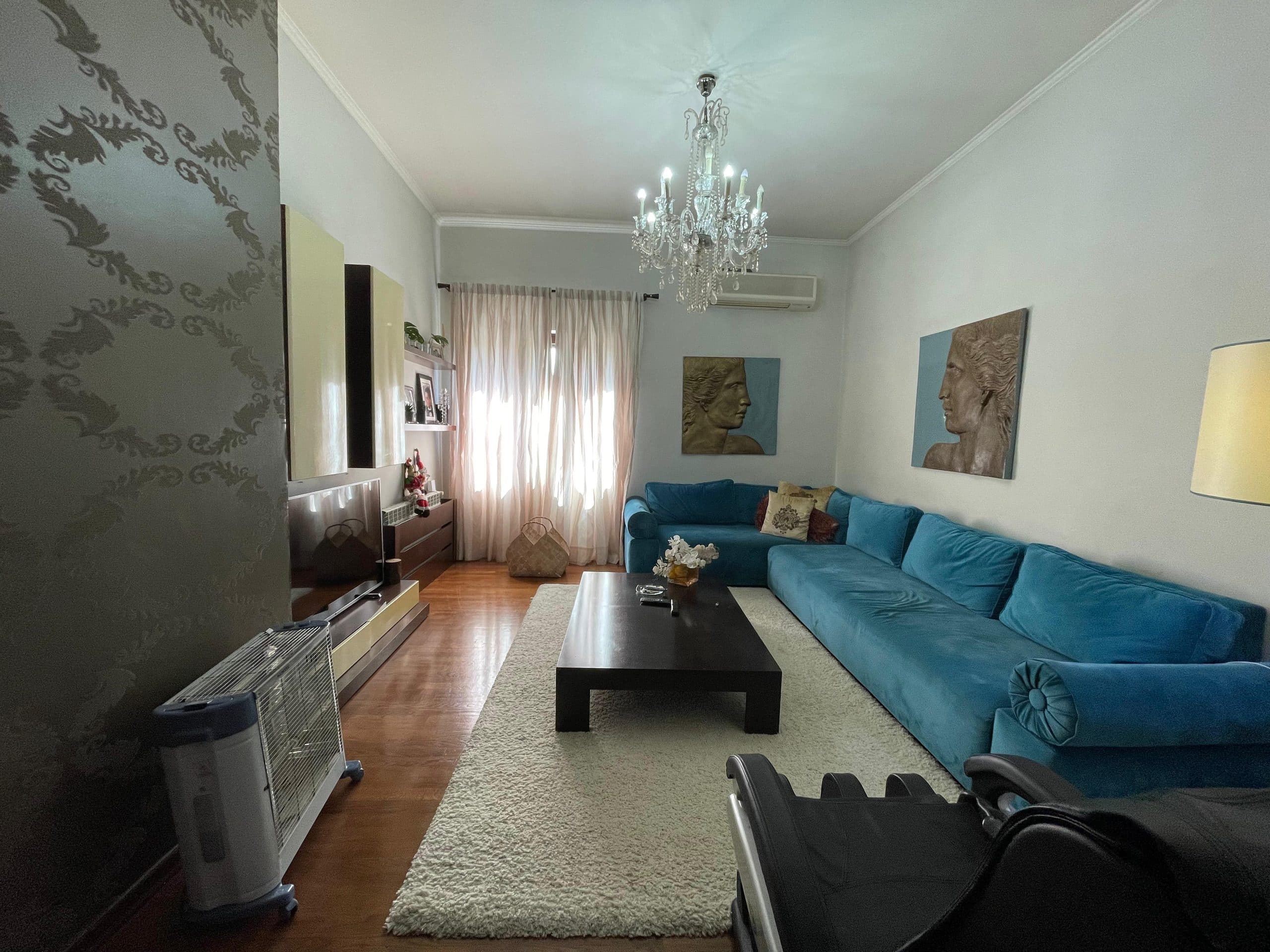 Apartament 2+1+2 me qira, për banim ose biznes në Qendër! 2
